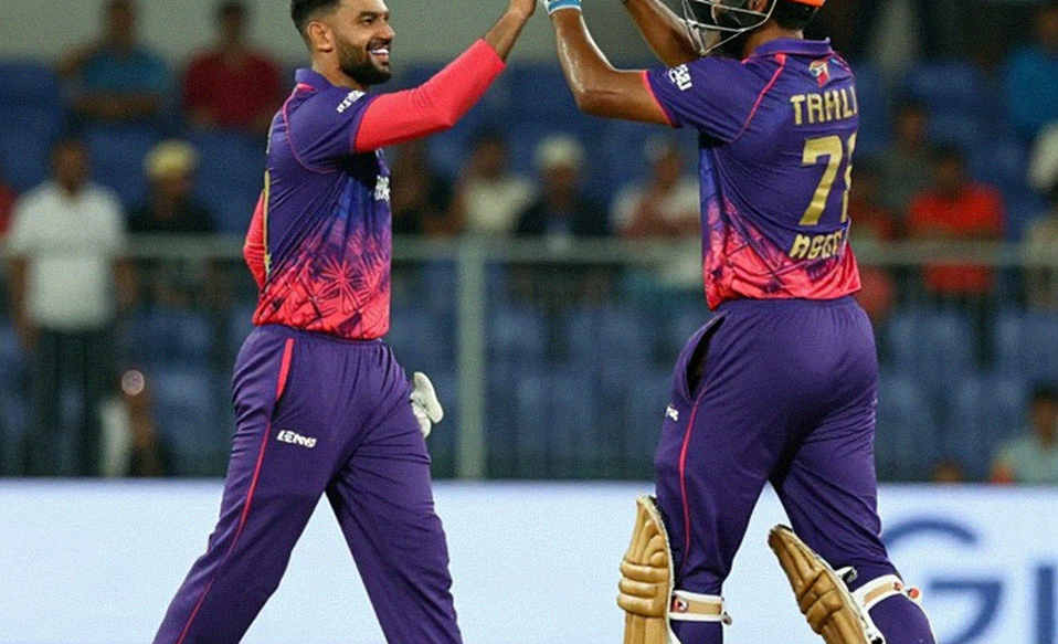 ডেথ ওভারের স্থাপত্য: বার্বাডোসের সাত রান আর ফ্র্যাঞ্চাইজি বাজারের দাম ডেথ ওভারের স্থাপত্য: বার্বাডোসের সাত রান আর ফ্র্যাঞ্চাইজি বাজারের দাম