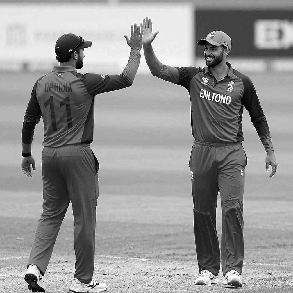 Renshaw's 190 Puts Australia in Control in Durban, but the Real Question Sits in the Sky Renshaw's 190 Puts Australia in Control in Durban, but the Real Question Sits in the Sky