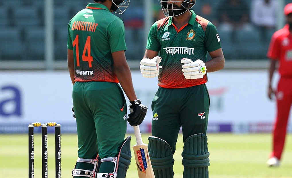 টেস্ট অধিনায়কত্ব ছাড়লেন ধনঞ্জয় ডি সিলভা: খালি চেয়ার আর পরবর্তী প্রজন্মের খাতা