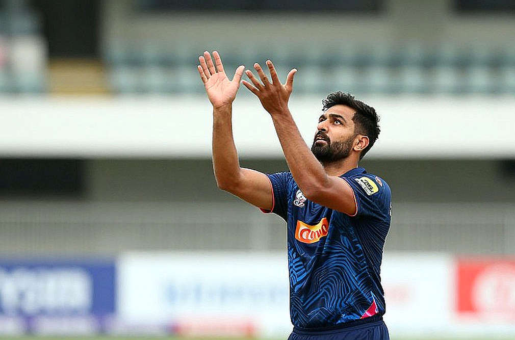 হেডলাইন অস্ট্রেলিয়ার নাম নিল, স্কোরবোর্ড হারারেতে ছিল: আইসিসি র্যাঙ্কিংয়ের ওই নীরব ভাঙনটা কেউ দেখল না হেডলাইন অস্ট্রেলিয়ার নাম নিল, স্কোরবোর্ড হারারেতে ছিল: আইসিসি র্যাঙ্কিংয়ের ওই নীরব ভাঙনটা কেউ দেখল না