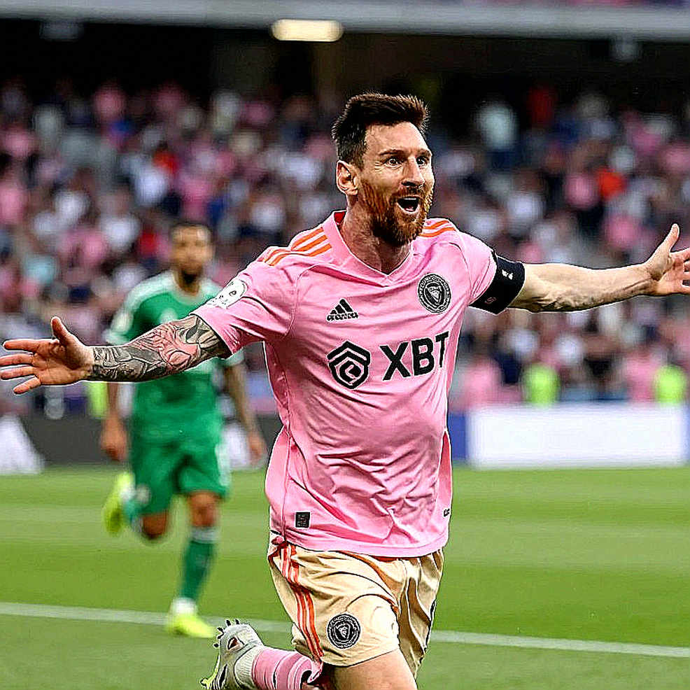 An Open Goal, a Full Stand: Carranza's Miss and Football's Most Expensive Frame