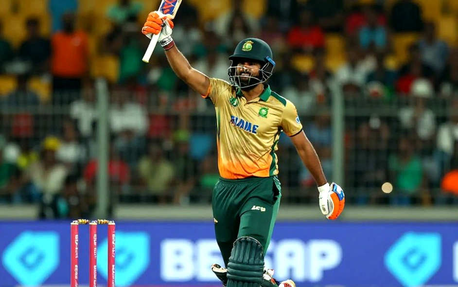 ট্রান্সফার উইন্ডো: ঢাকার বারান্দা থেকে পিচ পর্যন্ত — যে সংখ্যাগুলো কেউ পড়ে না